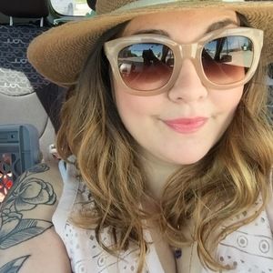 Meet your Posher, Candace